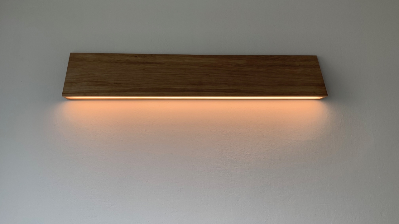Wood Triangle LED in OAK